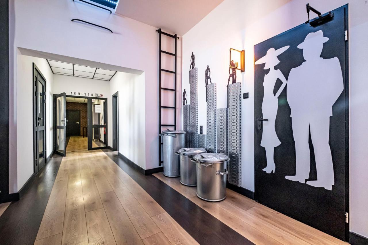 Vola Hostel ワルシャワ エクステリア 写真